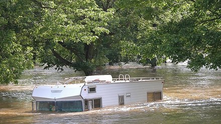 Dauercamper Überschwemmung Symbolbild